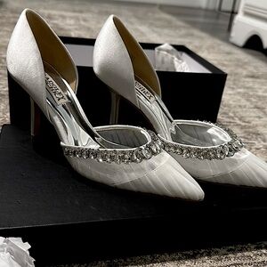 Badgley Mischka Everley White Satin